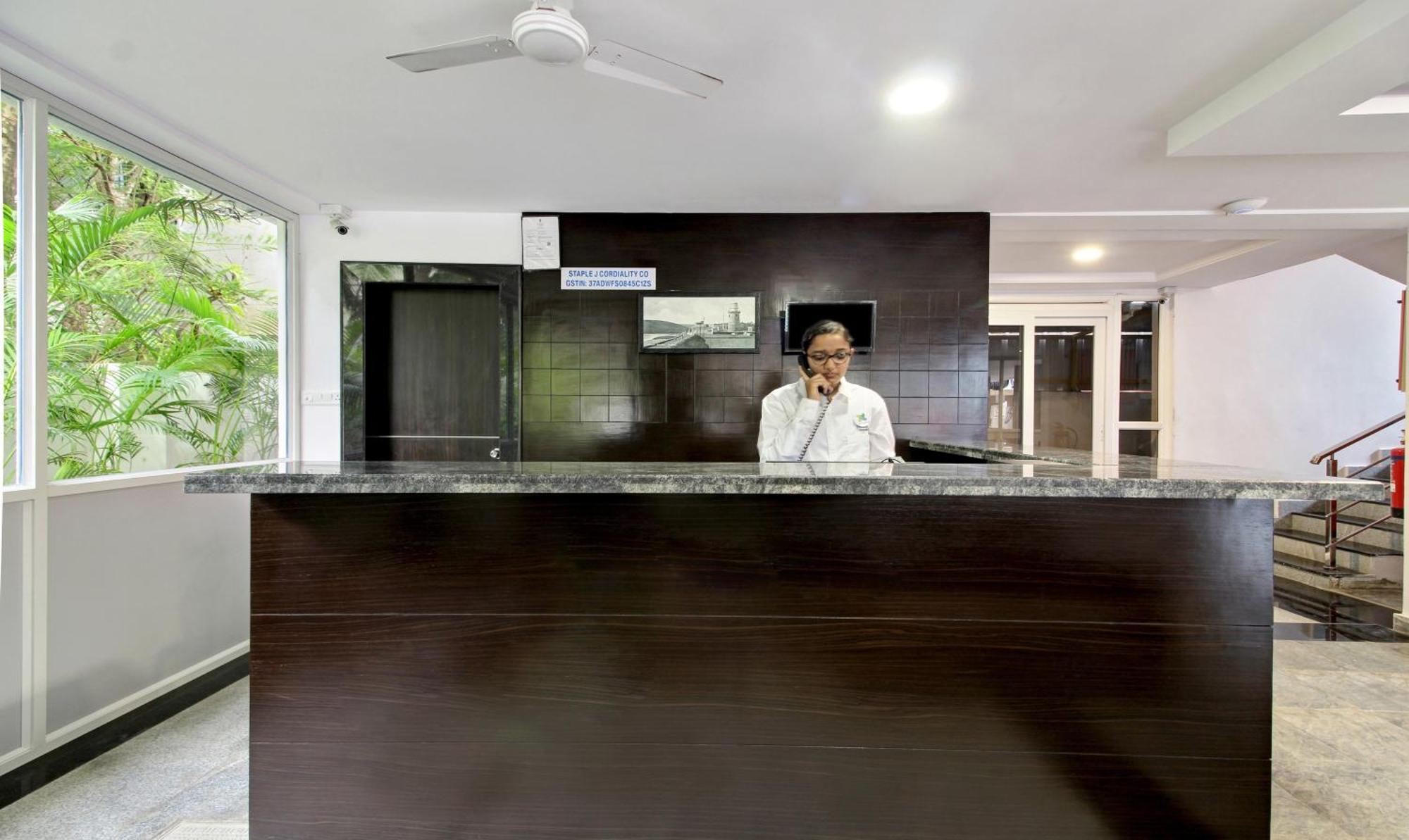 Treebo Trend Excella Hotel Visakhapatnam Exterior foto